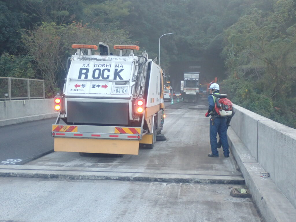 指宿有料道路（Ⅲ期）舗装補修工事（R４－１工区）