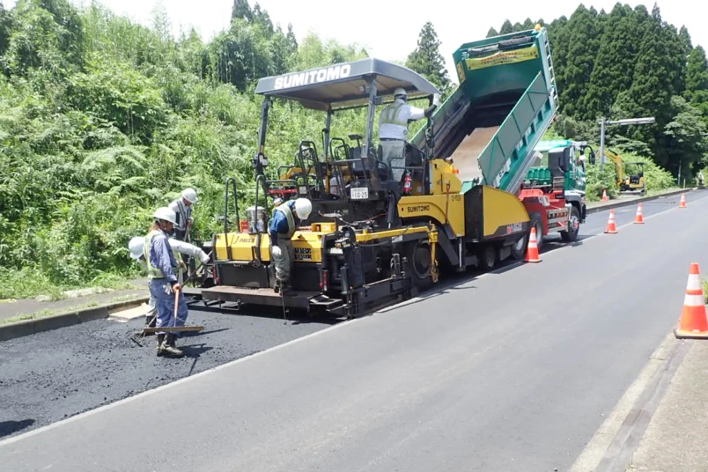 国道１０号佳例川地区外舗装修繕工事